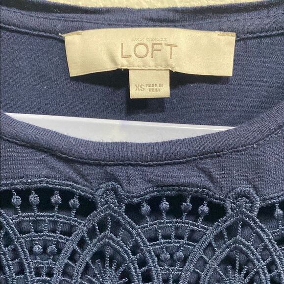 LOFT Navy Crochet Lace Yoke Short Sleeve Blouse XS Boho Feminine Top - Picture 2 of 12
